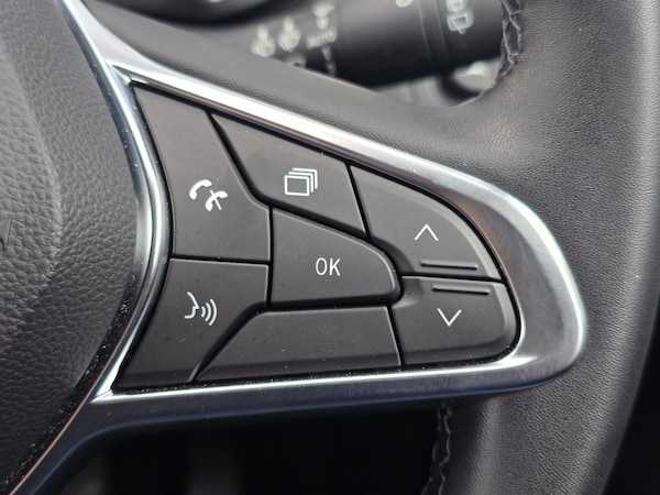 Used Renault Captur 2023 for sale - 75660382: Photo 39