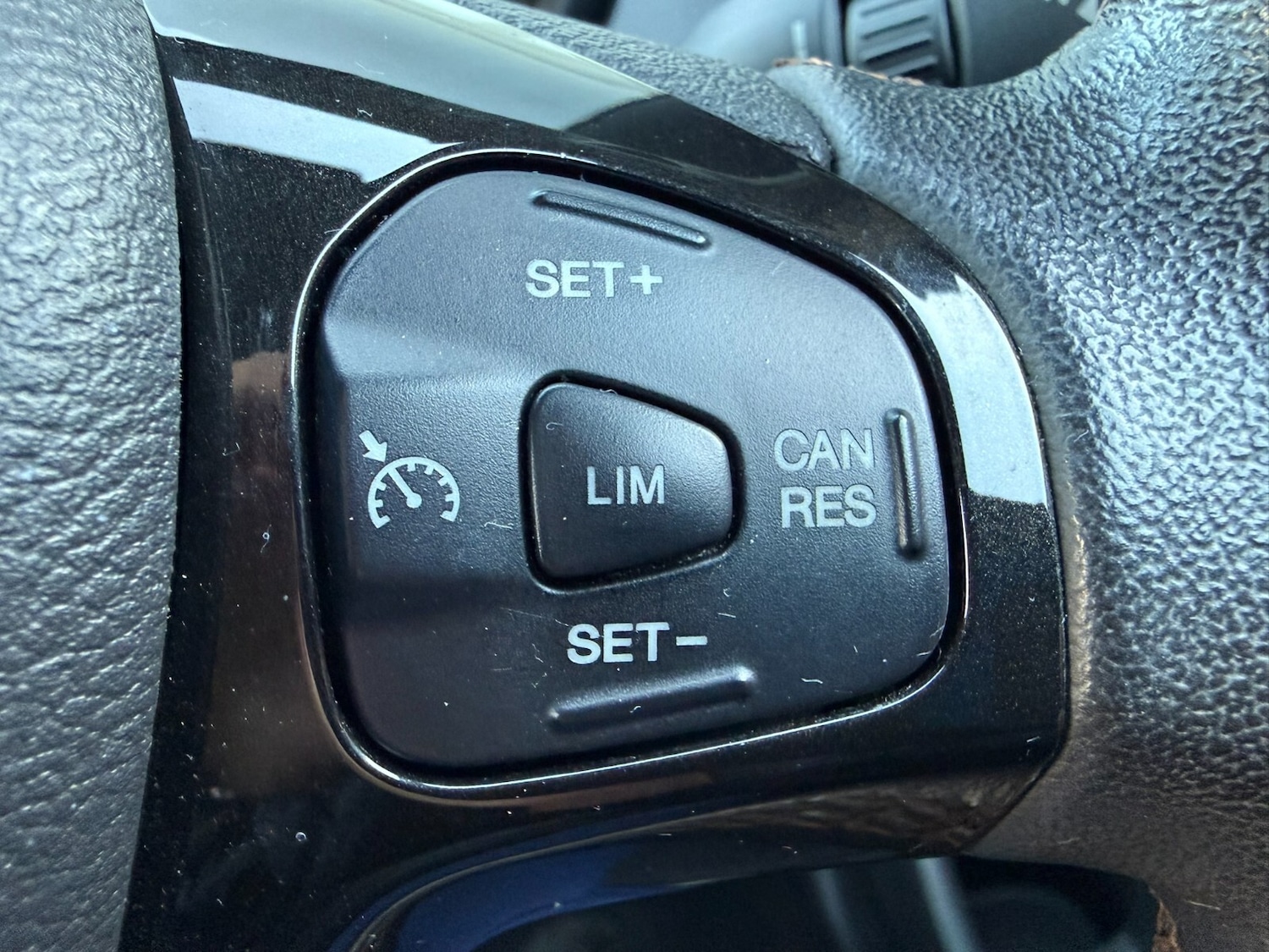 Used Ford Ka+ 2018 for sale - 76872987: Photo 38