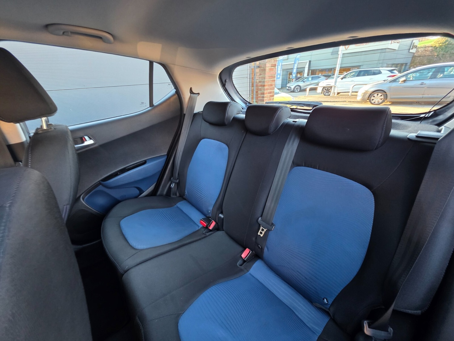 Used Hyundai i10 2015 for sale - 77726046: Photo 27