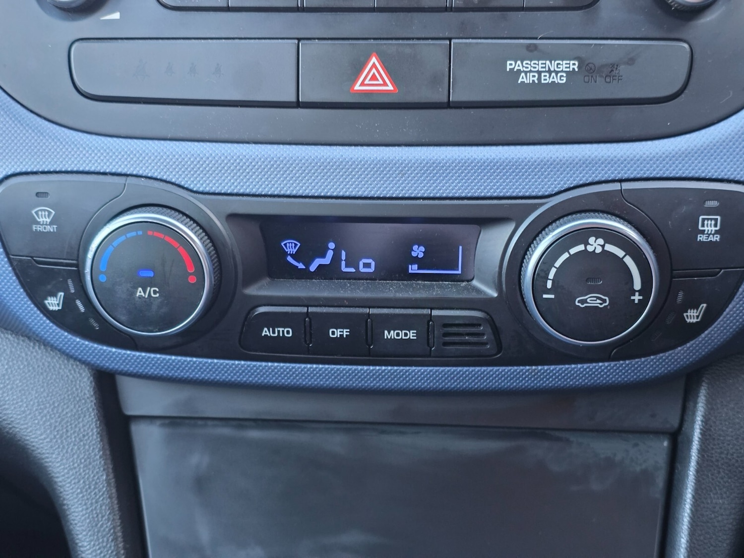 Used Hyundai i10 2015 for sale - 77726046: Photo 40