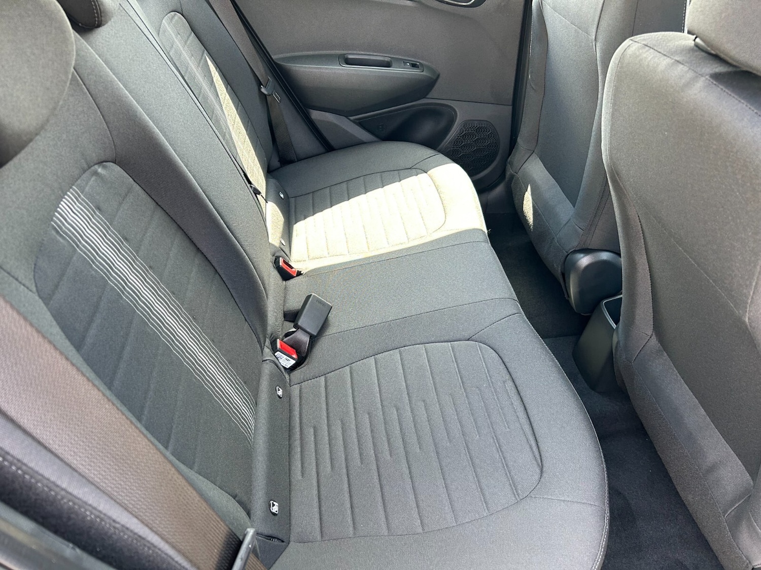 Used Hyundai i10 2025 for sale - 76869921: Photo 9