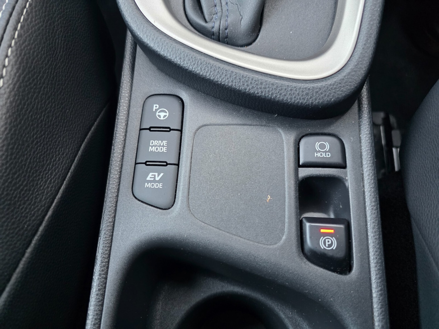 Used Toyota Yaris Cross 2023 for sale - 76587090: Photo 51