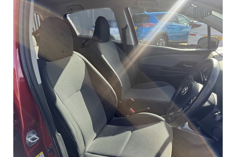 Used Toyota Yaris 2015 for sale - 76287985: Photo 21