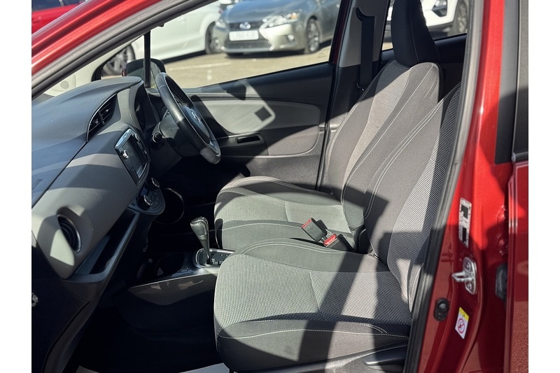 Used Toyota Yaris 2015 for sale - 76287985: Photo 23