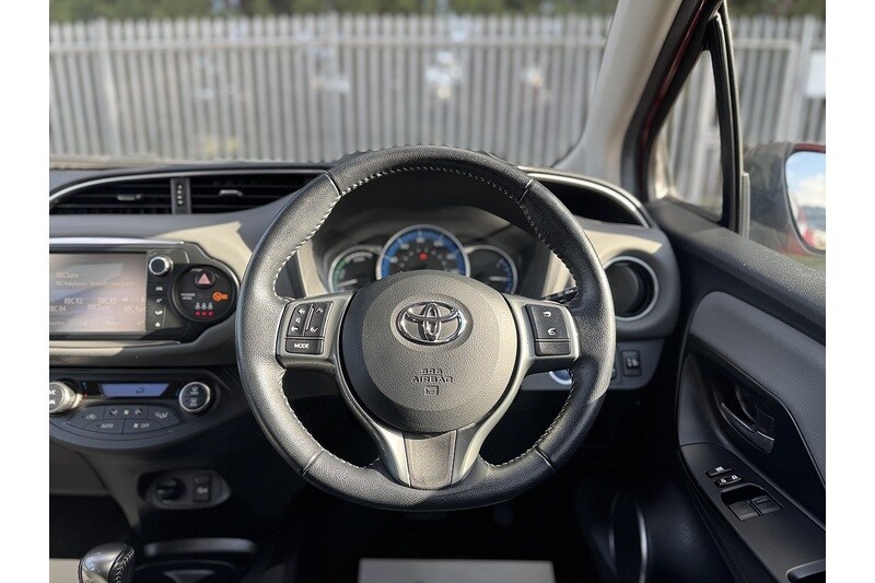 Used Toyota Yaris 2015 for sale - 76287985: Photo 26