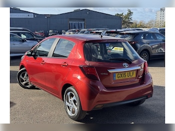 Used Toyota Yaris 2015 for sale - 76287985: Photo