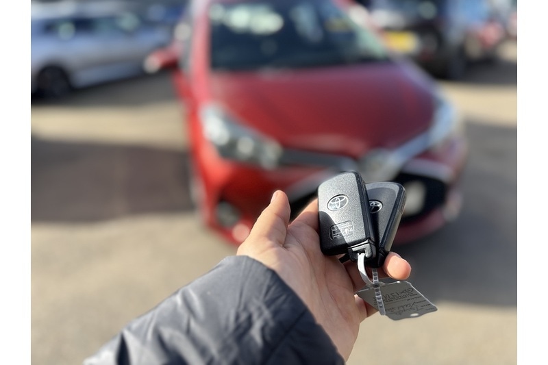 Used Toyota Yaris 2015 for sale - 76287985: Photo 41