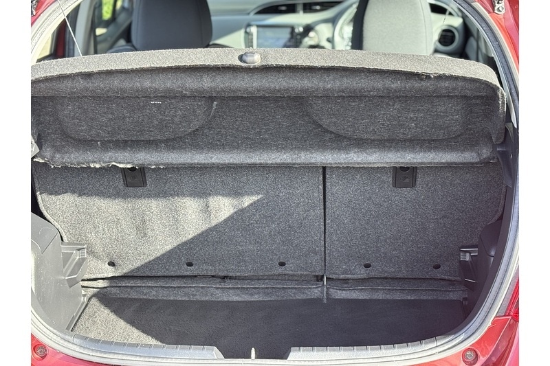 Used Toyota Yaris 2015 for sale - 76287985: Photo 46