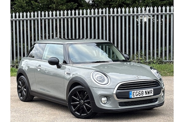 Used MINI Hatch 2019 for sale - 76181999: Photo 1