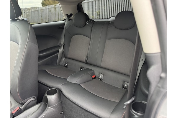 Used MINI Hatch 2019 for sale - 76181999: Photo 24