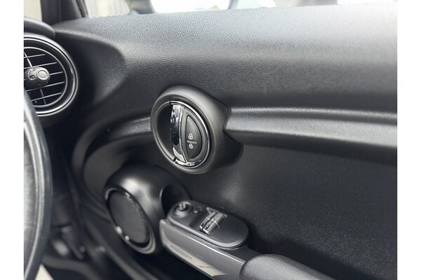 Used MINI Hatch 2019 for sale - 76181999: Photo 30