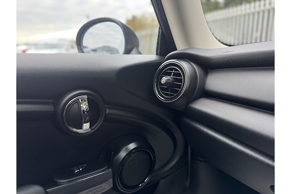 Used MINI Hatch 2019 for sale - 76181999: Photo 35