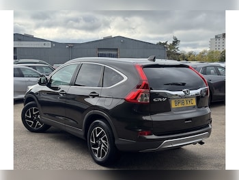 Used Honda CR-V 2018 for sale - 76197296: Photo 2