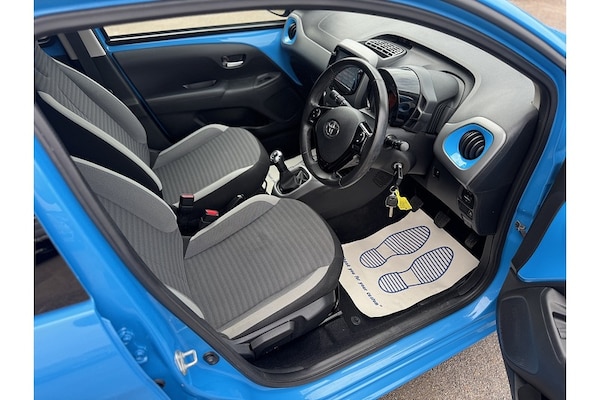 Used Toyota AYGO 2018 for sale - 75336438: Photo 23