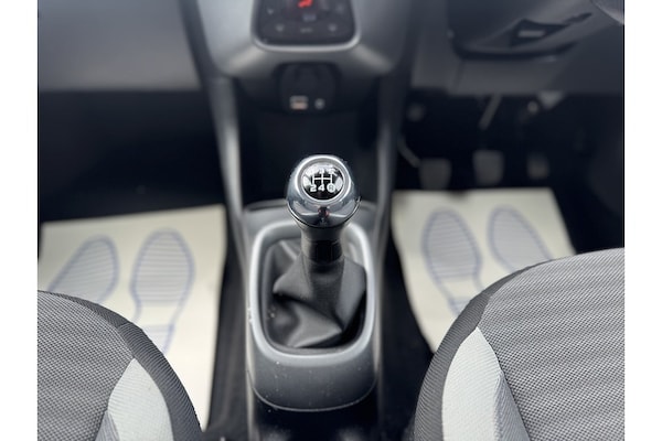 Used Toyota AYGO 2018 for sale - 75336438: Photo 30