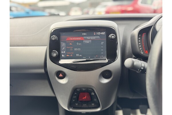 Used Toyota AYGO 2018 for sale - 75336438: Photo 47