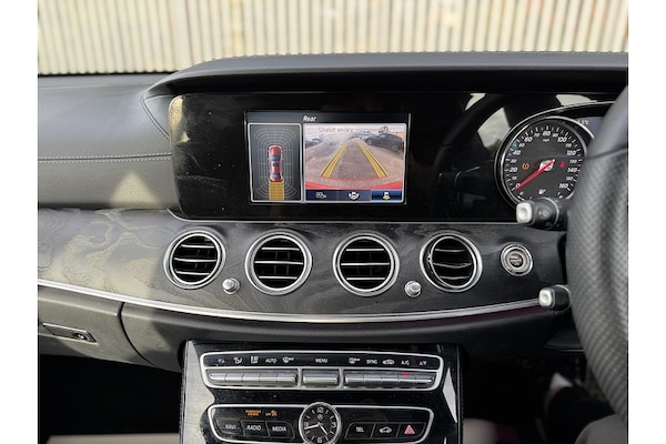 Used Mercedes-Benz E Class 2017 for sale - 75620129: Photo 33