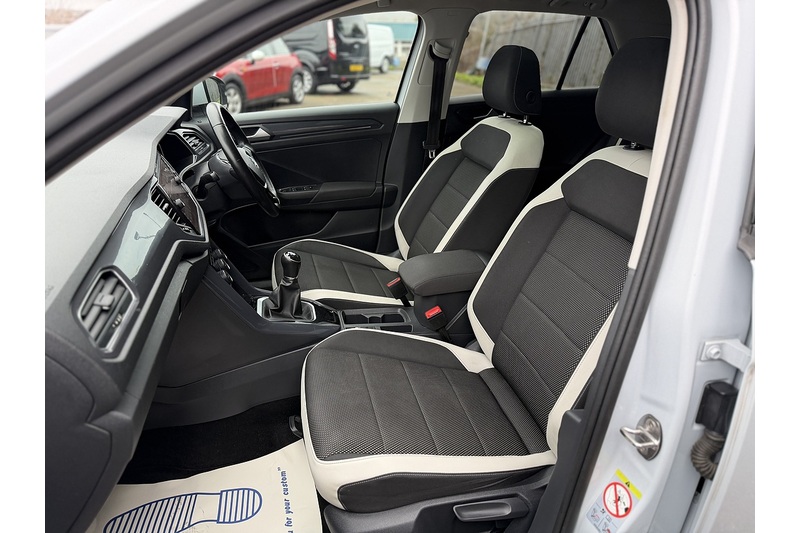 Used Volkswagen T-Roc 2018 for sale - 77356817: Photo 15