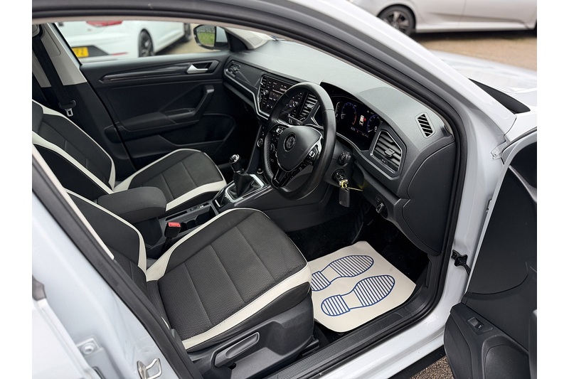 Used Volkswagen T-Roc 2018 for sale - 77356817: Photo 7