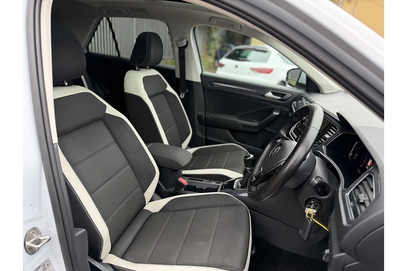 Used Volkswagen T-Roc 2018 for sale - 77356817: Photo 9