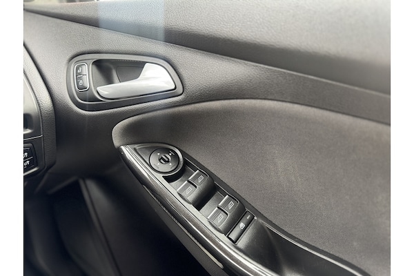 Used Ford Focus 2015 for sale - 76280495: Photo 31