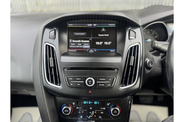 Used Ford Focus 2015 for sale - 76280495: Photo 34