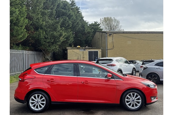 Used Ford Focus 2015 for sale - 76280495: Photo 9