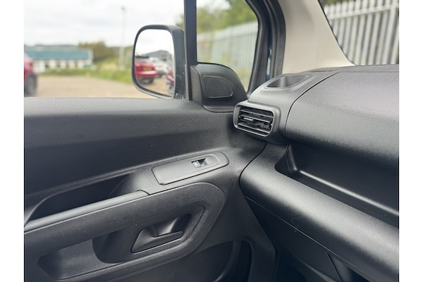 Used Vauxhall Combo Life 2019 for sale - 75331061: Photo 38