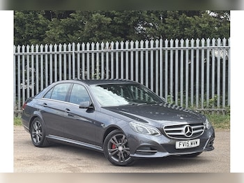 Used Mercedes-Benz E Class 2015 for sale - 76848512: Photo