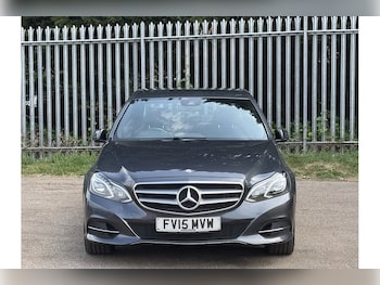 Used Mercedes-Benz E Class 2015 for sale - 76848512: Photo
