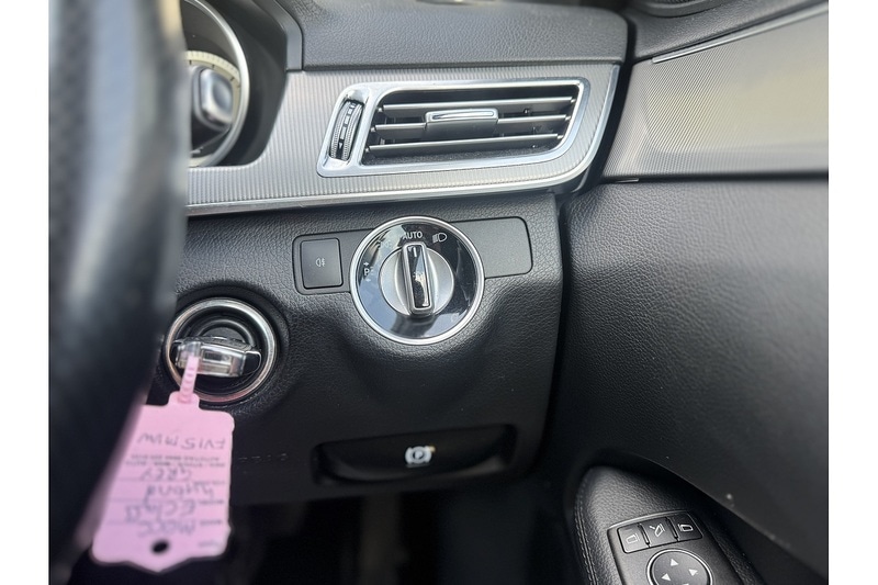 Used Mercedes-Benz E Class 2015 for sale - 76848512: Photo 40