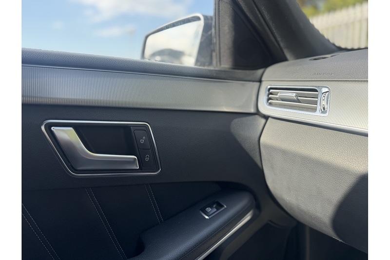 Used Mercedes-Benz E Class 2015 for sale - 76848512: Photo 44