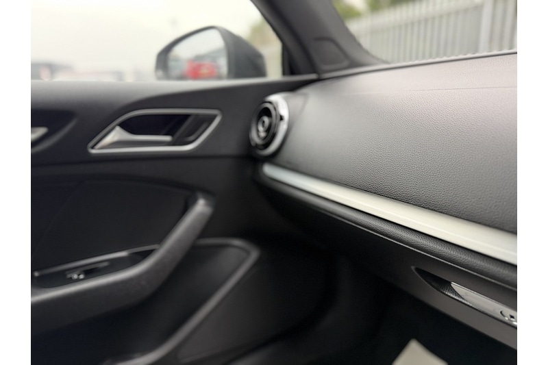 Used Audi A3 Cabriolet 2015 for sale - 76707349: Photo 37