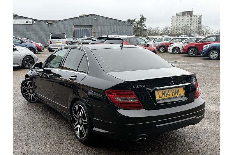 Used Mercedes-Benz C Class 2014 for sale - 77379202: Photo 2