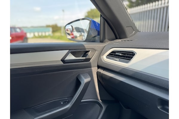 Used Volkswagen T-Roc 2020 for sale - 74233530: Photo 40