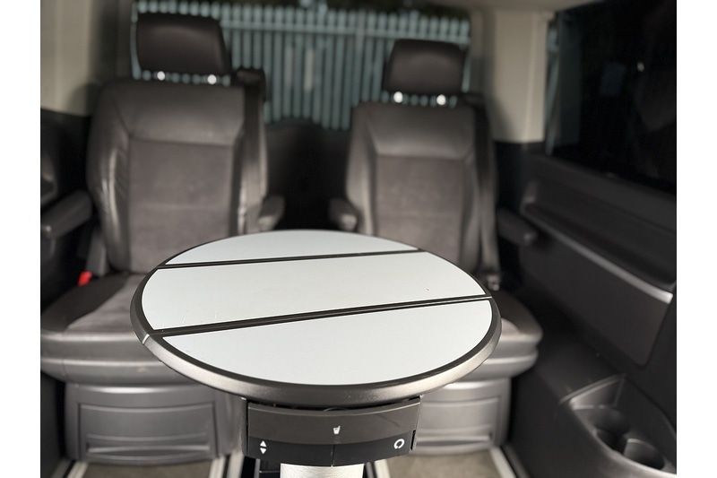 Used Volkswagen Caravelle 2011 for sale - 77264060: Photo 24