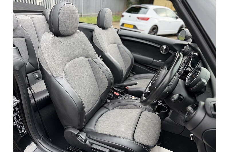 Used MINI Convertible 2018 for sale - 77264062: Photo 23