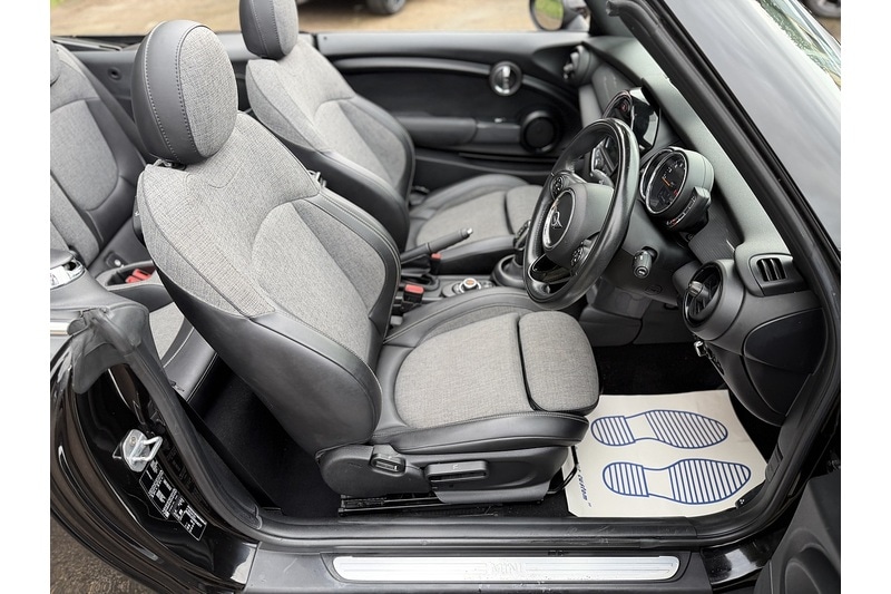 Used MINI Convertible 2018 for sale - 77264062: Photo 24