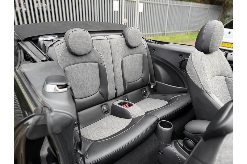 Used MINI Convertible 2018 for sale - 77264062: Photo 28