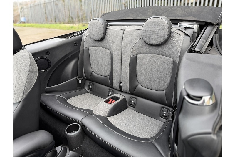 Used MINI Convertible 2018 for sale - 77264062: Photo 31