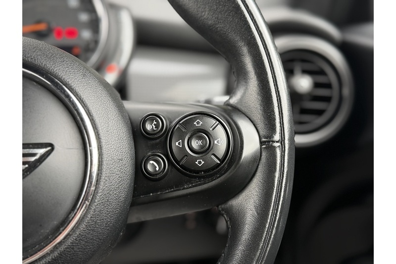 Used MINI Convertible 2018 for sale - 77264062: Photo 35