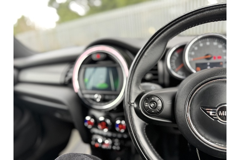 Used MINI Convertible 2018 for sale - 77264062: Photo 36