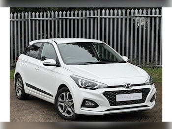 Used Hyundai i20 2018 for sale - 77384754: Photo