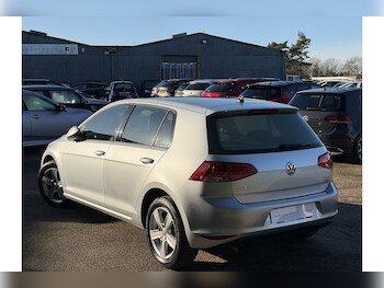 Used Volkswagen Golf 2016 for sale - 76784442: Photo