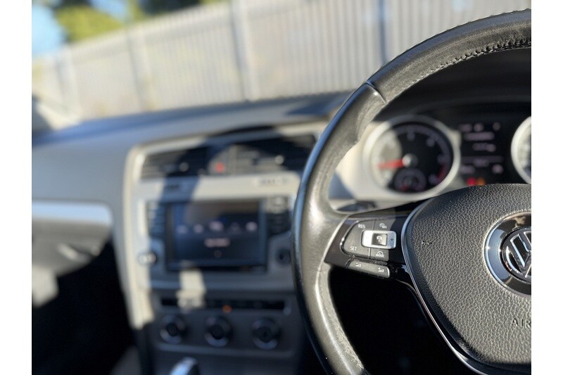 Used Volkswagen Golf 2016 for sale - 76784442: Photo 32