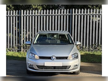 Used Volkswagen Golf 2016 for sale - 76784442: Photo