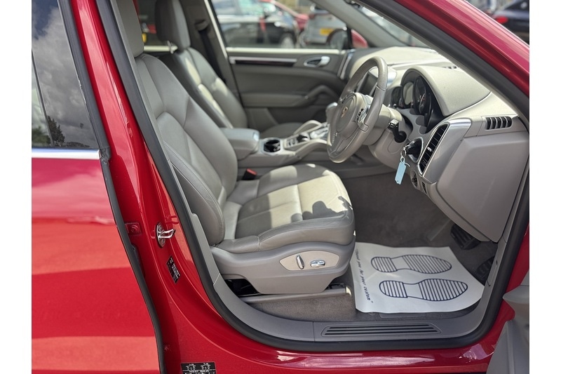 Used Porsche Cayenne 2013 for sale - 77891383: Photo 19