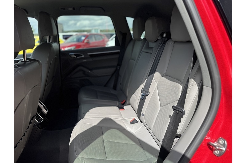 Used Porsche Cayenne 2013 for sale - 77891383: Photo 24