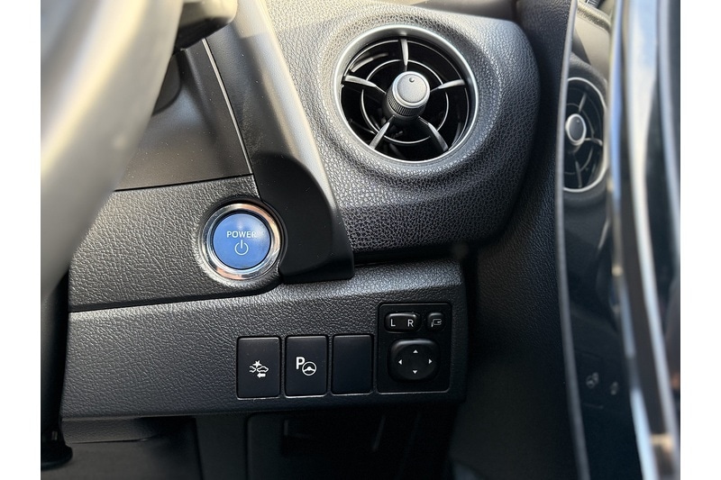 Used Toyota Auris 2019 for sale - 76482576: Photo 37