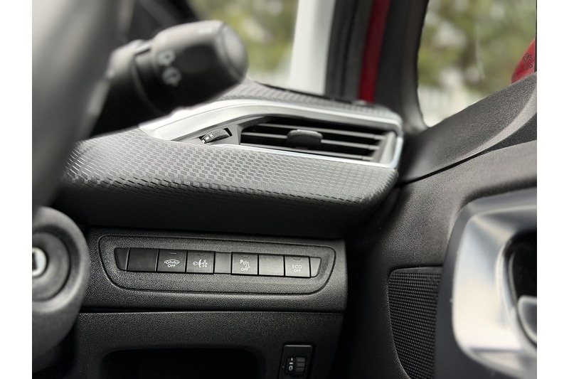 Used Peugeot 2008 2019 for sale - 77530300: Photo 35